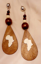 Load image into Gallery viewer, Handmade Unfinished Natural wooden Africa Clip On Earrings Kargo Fresh