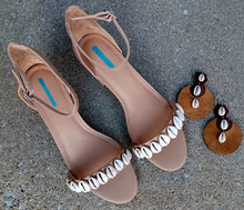 Load image into Gallery viewer, Handmade custom heels and earrings set 13 Kargo Fresh