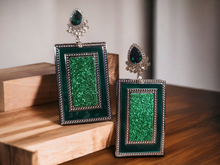 Load image into Gallery viewer, Handmade glitter and metal rhinestone clip on earrings Kargo Fresh