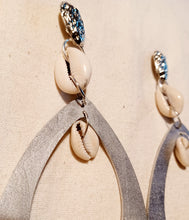 Load image into Gallery viewer, Handmade wood and cowrie shell hoops Kargo Fresh