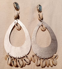 Load image into Gallery viewer, Handmade wood and cowrie shell hoops Kargo Fresh