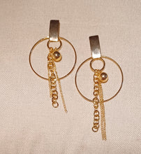 Load image into Gallery viewer, Handmadr Gold Hoop and Chain design Clip On Earrings Kargo Fresh