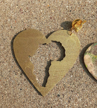 Load image into Gallery viewer, Handpainted Abstract Africa Clip On Earrings Kargo Fresh