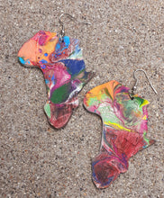 Load image into Gallery viewer, Handpainted Abstract Africa Wooden Earrings Kargo Fresh