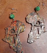 Load image into Gallery viewer, Handpainted Abstract Africa Wooden Earrings Kargo Fresh