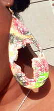 Load image into Gallery viewer, Handpainted Abstract Africa Wooden Earrings Kargo Fresh