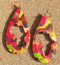 Load image into Gallery viewer, Handpainted Abstract Africa Wooden Earrings Kargo Fresh