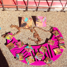 Load image into Gallery viewer, Handpainted Abstract Wooden Collar Necklace And Earrings Set Kargo Fresh