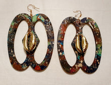 Load image into Gallery viewer, Handpainted Adinkra Symbol Clip On Earrings Kargo Fresh