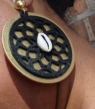 Load image into Gallery viewer, Handpainted Afrocentric Clip On Earrings Kargo Fresh