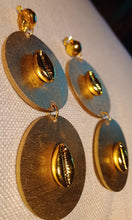 Load image into Gallery viewer, Handpainted Afrocentric Design Wooden Clip on Earrings Kargo Fresh