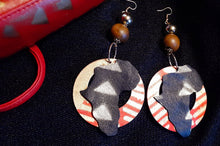 Load image into Gallery viewer, Handpainted Ankh Africa Leather Purse and Earrings Set Kargo Fresh