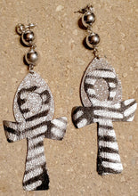 Load image into Gallery viewer, Handpainted Ankh Earrings Kargo Fresh