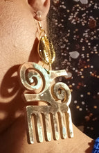Load image into Gallery viewer, Handpainted Wooden Afro Comb Earrings Kargo Fresh