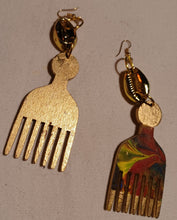Load image into Gallery viewer, Handpainted Wooden Afro Comb Earrings Kargo Fresh