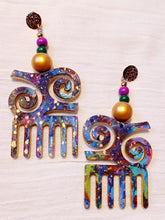 Load image into Gallery viewer, Handpainted Wooden Afro Comb Earrings Kargo Fresh