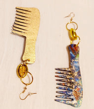 Load image into Gallery viewer, Handpainted Wooden Afro Comb Earrings Kargo Fresh