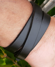 Load image into Gallery viewer, Leather Layering Bracelet Kargo Fresh