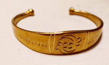 Load image into Gallery viewer, Mens Antique African Adinkra Symbol Brass Bracelet Kargo Fresh
