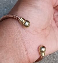 Load image into Gallery viewer, Mens Vintage African Copper Bracelet Kargo Fresh