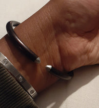 Load image into Gallery viewer, Mens Vintage African Steel Bangle Kargo Fresh