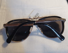 Load image into Gallery viewer, Mens black and gold aviator sunglasses new Kargo Fresh