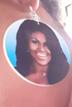 Load image into Gallery viewer, Michelle Obama Cameo Earrings Kargo Fresh