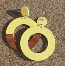 Load image into Gallery viewer, Minimalist Two Tone Wooden Hoop Earrings Kargo Fresh