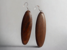 Load image into Gallery viewer, Minimalist wooden bag cluster earrings Kargo Fresh