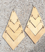 Load image into Gallery viewer, Natural Wood Accordion Earrings Kargo Fresh