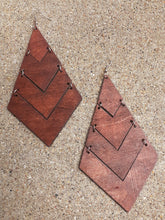 Load image into Gallery viewer, Natural Wood Accordion Earrings Kargo Fresh