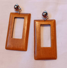 Load image into Gallery viewer, Natural Wood Clip On Earrings Kargo Fresh