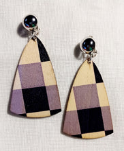 Load image into Gallery viewer, Natural Wood Clip On Earrings Kargo Fresh