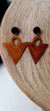 Load image into Gallery viewer, Natural Wood Clip On Earrings Kargo Fresh