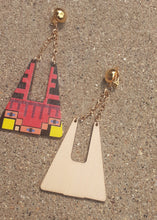 Load image into Gallery viewer, Natural Wood Kente Design Clip On Earrings Kargo Fresh