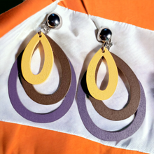 Load image into Gallery viewer, Natural Wood pastel layers Clip On Earrings Kargo Fresh