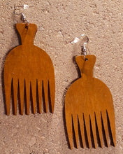 Load image into Gallery viewer, Natural Wooden Afro Pick Earrings Kargo Fresh