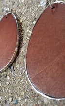 Load image into Gallery viewer, Natural wood and Metal Earrings Kargo Fresh