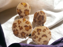 Load image into Gallery viewer, Animal print faux fur clip ons