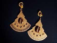 Load image into Gallery viewer, Handpainted Natural Wood Boho Clip On Earrings