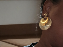 Load image into Gallery viewer, Vintage style Bamboo clip on hoops