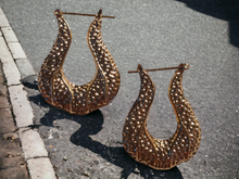 Load image into Gallery viewer, Rare Small gold fulani hoops Kargo Fresh