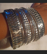 Load image into Gallery viewer, Chunky boho mixed media bangle set of 8
