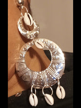 Load image into Gallery viewer, Handmade cowrie boho clip on hoops