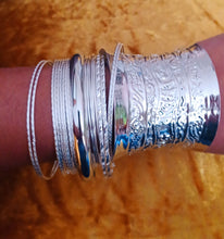 Load image into Gallery viewer, Set of 28 Chunky silver boho Bangles Kargo Fresh