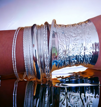 Load image into Gallery viewer, Set of 28 Chunky silver boho Bangles Kargo Fresh