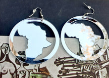 Load image into Gallery viewer, Silver Mirrored Acrylic Africa Earrings Kargo Fresh