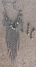 Load image into Gallery viewer, Silver metal chain necklace set with clip on earrings Kargo Fresh
