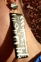 Load image into Gallery viewer, Tribal crop top and matching handpainted earrings L Kargo Fresh