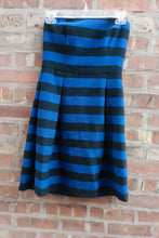 Load image into Gallery viewer, Trina Turk mini Cocktail Dress Size 0 Kargo Fresh